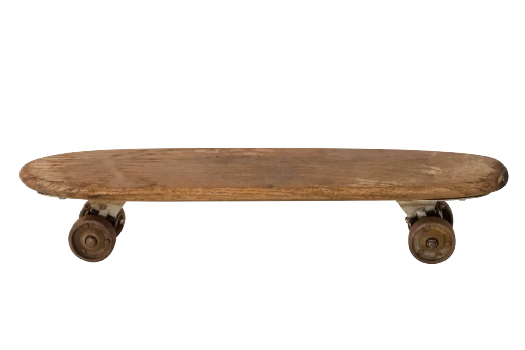 first attempt was taken in 1920 to make skateboard